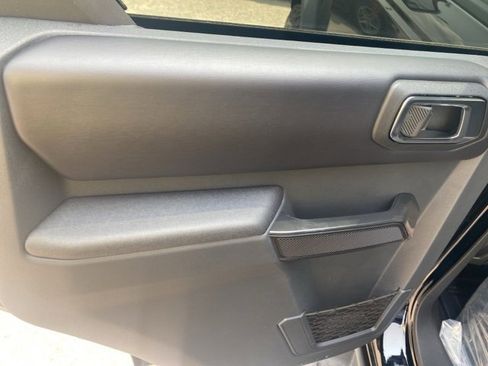 New 2025 Ford Bronco Badlands image 12