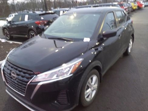 Used 2023 Nissan Kicks S image 7