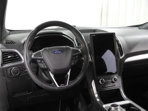 Used 2023 Ford Edge ST w/ Equipment Group 401A AWD/4WD image 5