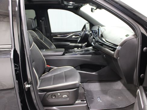 Used 2022 Cadillac Escalade ESV Sport w/ Touring Package AWD/4WD image 28