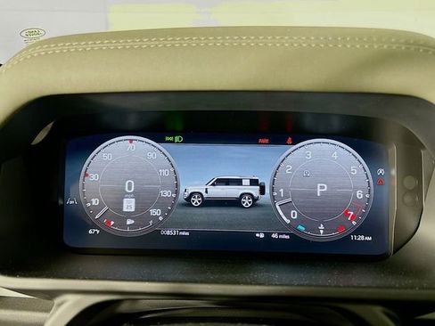 Used 2025 Land Rover Defender 110 S image 13