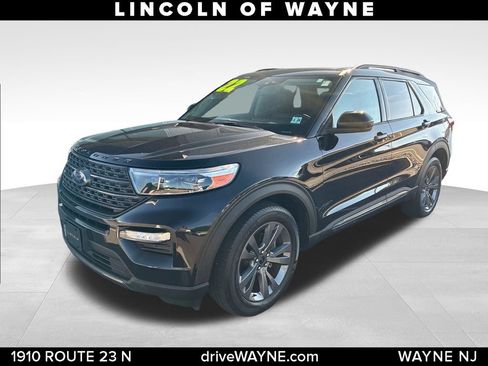Used 2022 Ford Explorer XLT w/ Equipment Group 202A AWD/4WD image 1