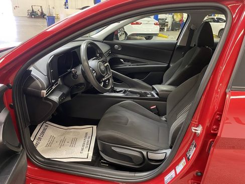 Used 2023 Hyundai Elantra SEL image 28