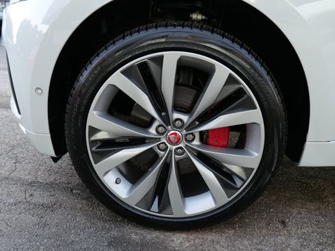 Used 2019 Jaguar F-PACE S image 87