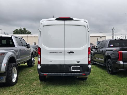 Used 2023 Ford Transit 250 Medium Roof AWD w/ Load Area Protection Package image 5