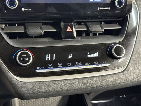 Used 2022 Toyota Corolla LE image 24