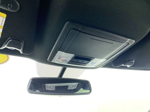 Used 2019 Ford Explorer XLT w/ Equipment Group 202A image 28