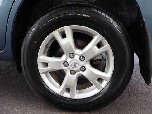 Used 2011 Toyota RAV4 4WD w/ Upgrade Value Pkg image 43