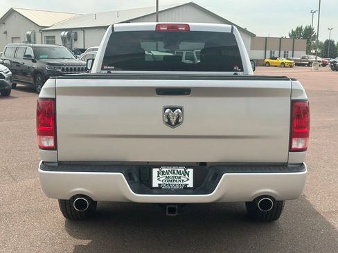 Used 2017 RAM 1500 Express RWD image 36