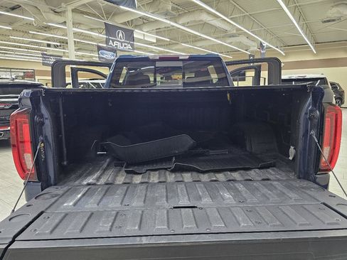 Used 2023 GMC Sierra 1500 SLT AWD/4WD image 14