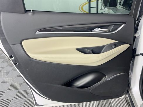 Used 2018 Buick Enclave Premium image 22