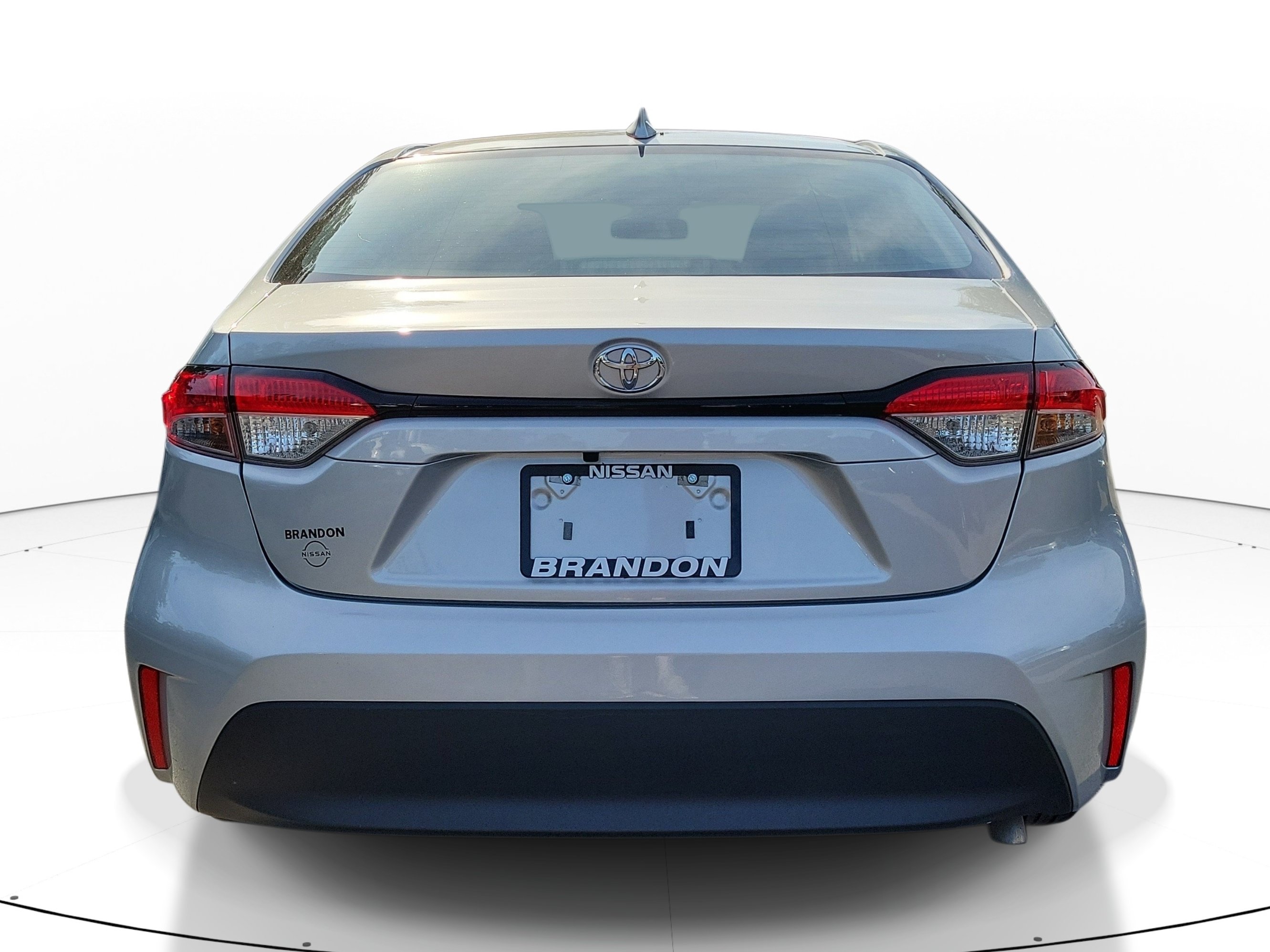 Used 2024 Toyota Corolla LE FWD image 6