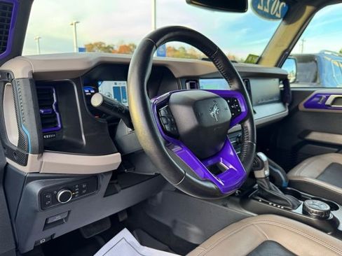 Used 2022 Ford Bronco Wildtrak image 16