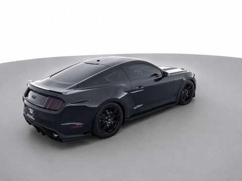 Used 2017 Ford Mustang GT Premium w/ Black Accent Package RWD image 5