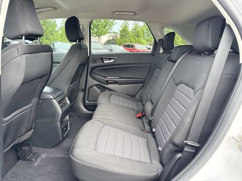 Used 2024 Ford Edge SE w/ Black Appearance Package AWD/4WD image 11