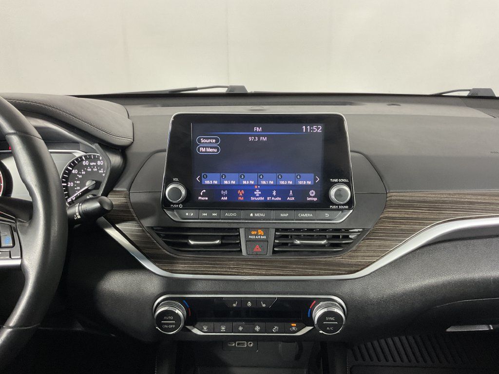 Used 2022 Nissan Altima 2.5 SL FWD image 13