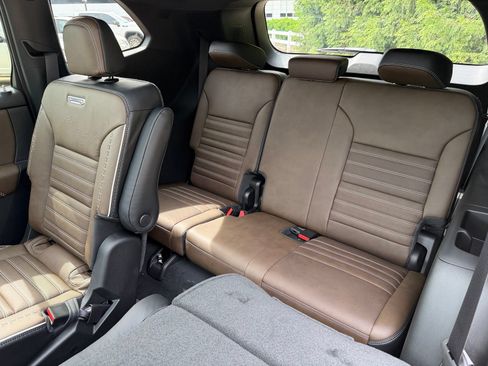 New 2026 GMC Acadia Denali Ultimate AWD/4WD image 28