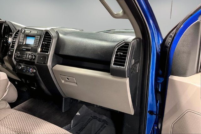 Used 2016 Ford F150 XLT AWD/4WD image 24