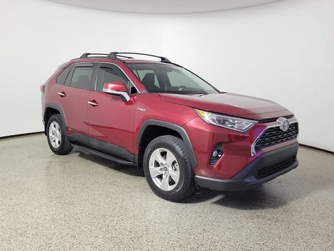 Used 2021 Toyota RAV4 XLE AWD/4WD image 4