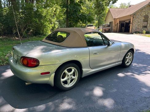 Used 2000 MAZDA MX-5 Miata image 28
