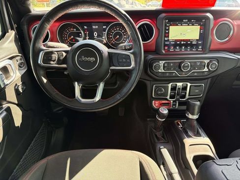 Used 2023 Jeep Gladiator Rubicon w/ Cold Weather Group AWD/4WD image 12