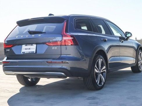 New 2026 Volvo V60 B5 Cross Country Plus w/ Climate Package image 4