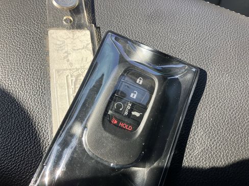 Used 2025 Honda CR-V EX-L image 39