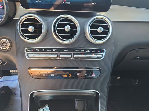 Used 2022 Mercedes-Benz GLC 300 image 27