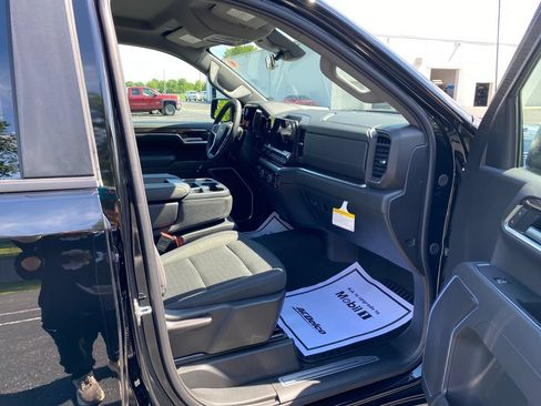 New 2026 Chevrolet Silverado 1500 LT AWD/4WD image 12