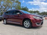 Used 2019 Chrysler Pacifica Limited image 2