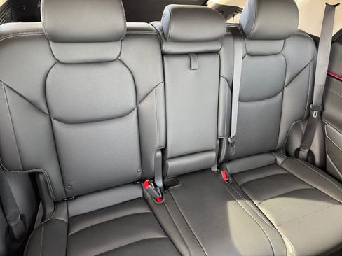 Used 2026 Genesis GV70 2.5T Select image 18