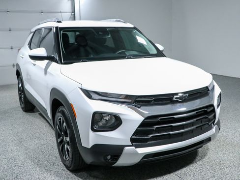 Used 2023 Chevrolet TrailBlazer LT w/ Convenience Package FWD image 5