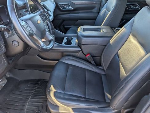 Used 2022 Chevrolet Suburban LT w/ LT Signature Plus Package image 15