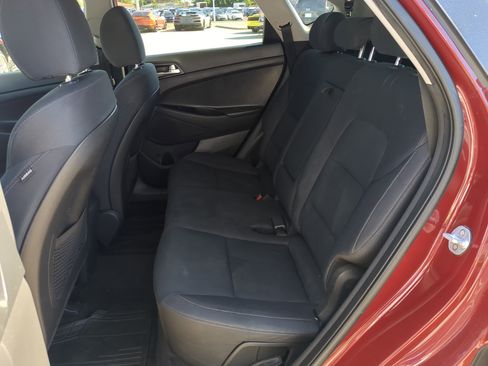 Used 2019 Hyundai Tucson SE image 16