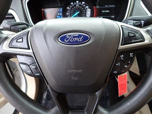 Used 2016 Ford Fusion SE FWD image 14