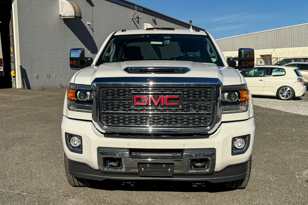Used 2019 GMC Sierra 3500 Denali w/ Duramax Plus Package AWD/4WD image 8
