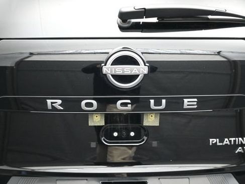 Used 2026 Nissan Rogue Platinum w/ Platinum Premium Package AWD/4WD image 14