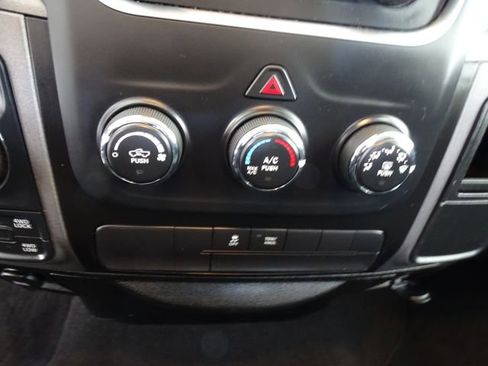 Used 2019 RAM 1500 Express w/ Express Value Package image 10