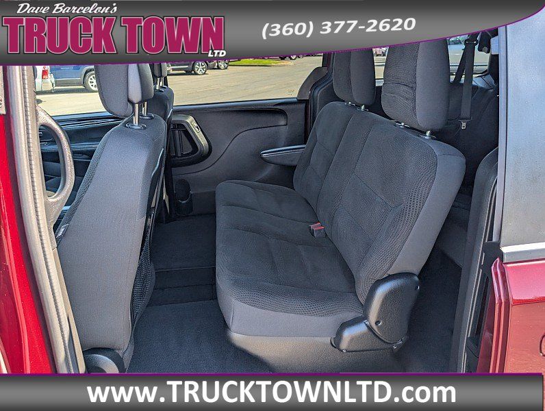 Used 2018 Dodge Grand Caravan SE FWD image 19