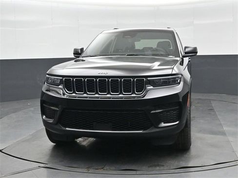 New 2025 Jeep Grand Cherokee Laredo X w/ Luxury Tech Group I image 8