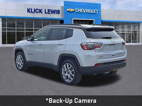 Used 2025 Jeep Compass Limited AWD/4WD image 5