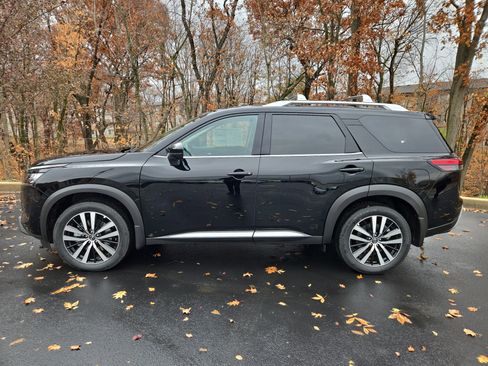 New 2025 Nissan Pathfinder Platinum image 5