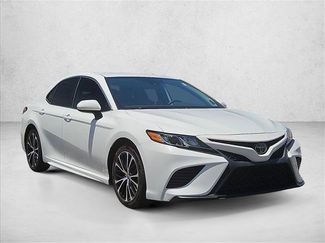 Used 2020 Toyota Camry SE w/ Carpet Mat Package FWD video 3