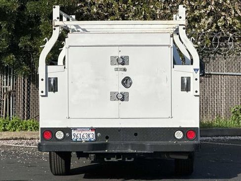 Used 2022 Ford F350 XL w/ Power Equipment Group image 8