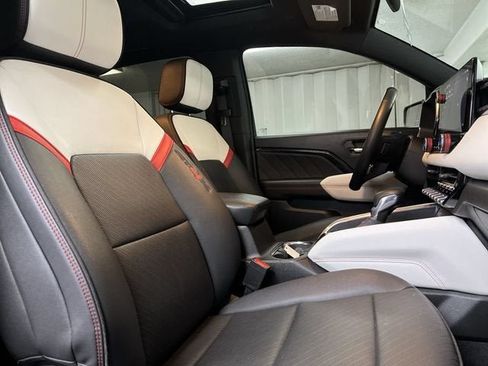 Certified 2024 GMC Canyon AT4X AWD/4WD image 29
