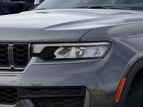 New 2026 Jeep Grand Cherokee Altitude AWD/4WD image 10