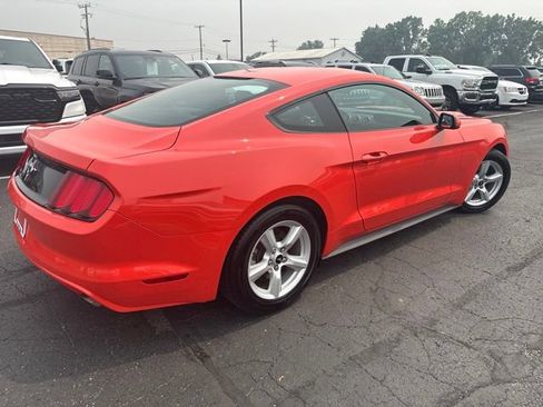 Used 2016 Ford Mustang Coupe RWD image 4
