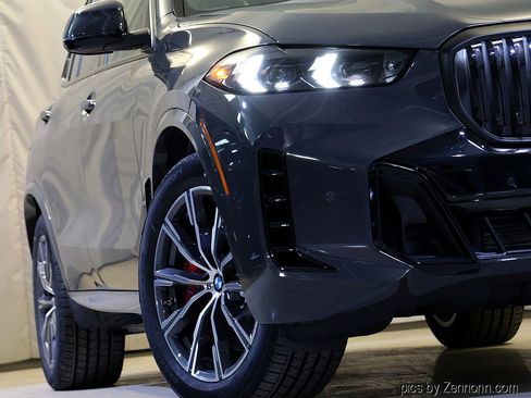 New 2026 BMW X5 xDrive50e w/ M Sport Package image 4