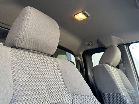 Used 2018 Nissan Frontier SV RWD image 19