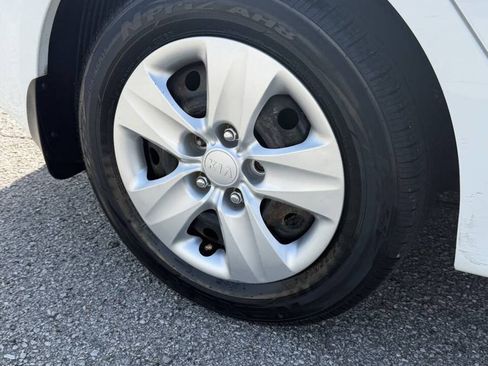 Used 2016 Kia Forte LX FWD image 5